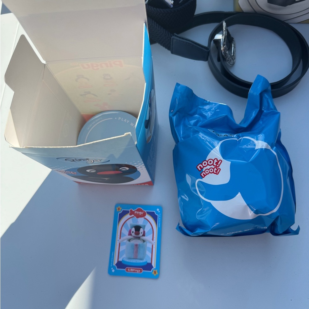 Blue Pingu Blindbox with Card